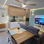 Daire Mocahomes Apartamento Congreso Downtown Torremolinos